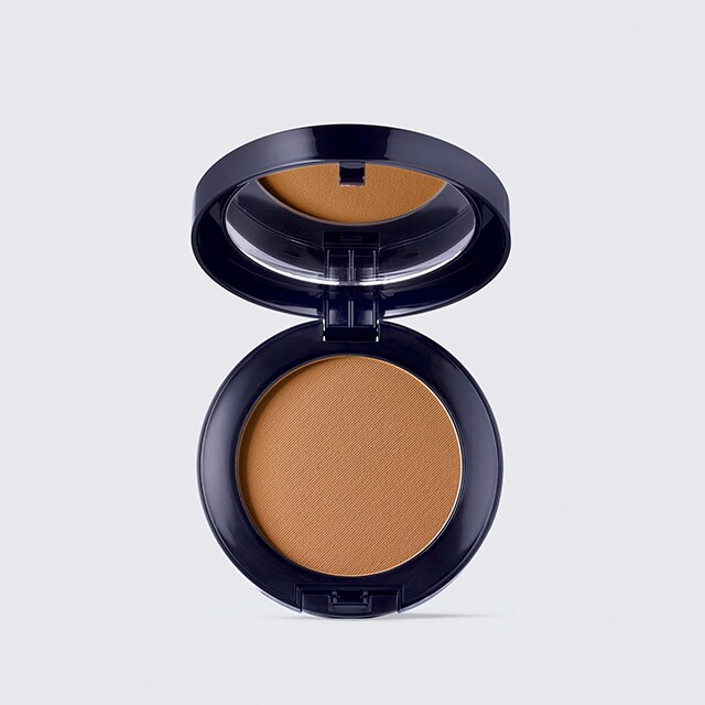 Set. Blur. Finish. Perfecting Pressed Powder